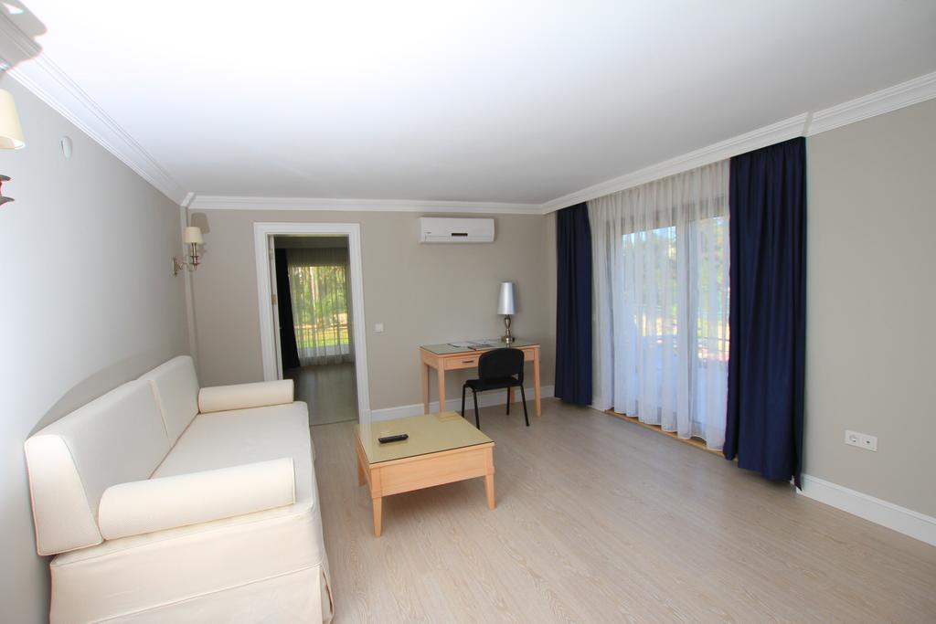 Palm Bay Beach Hotel Emecik Ngoại thất bức ảnh