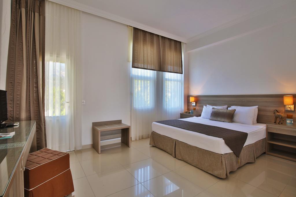 Palm Bay Beach Hotel Emecik Ngoại thất bức ảnh