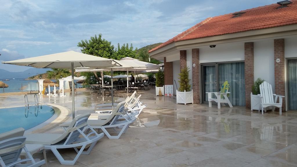 Palm Bay Beach Hotel Emecik Ngoại thất bức ảnh